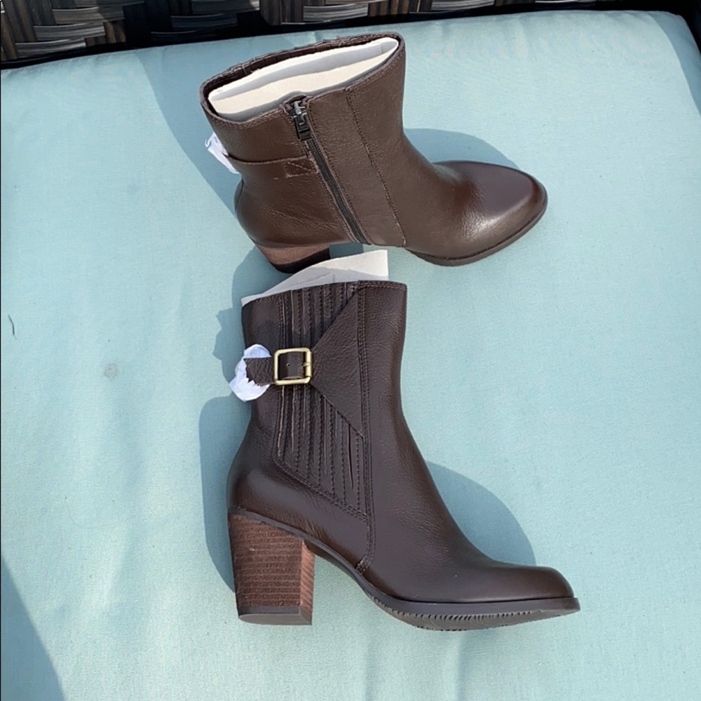 Final sale 🛍 What's Next brown leather boots size 8